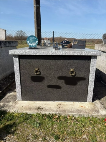 Monument Caveau Haut 2