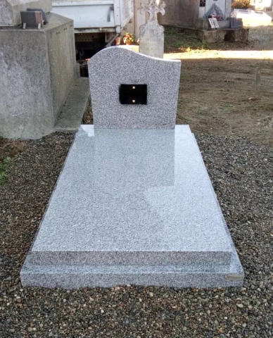 Monument Tombe Smple