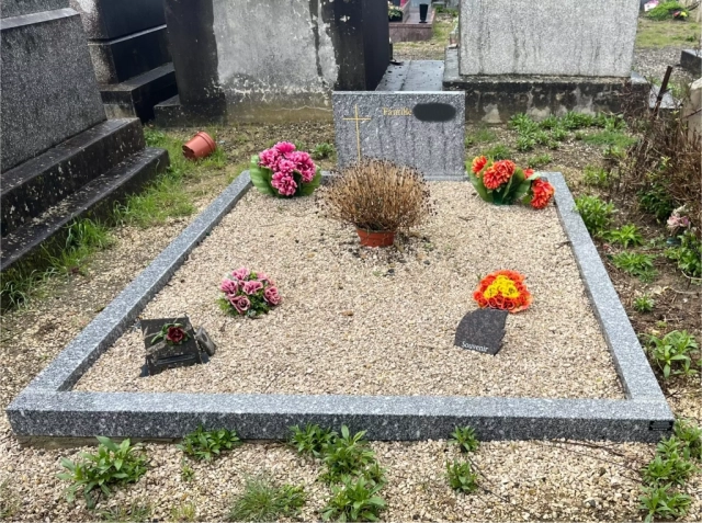 Monuments Tombe Jardin